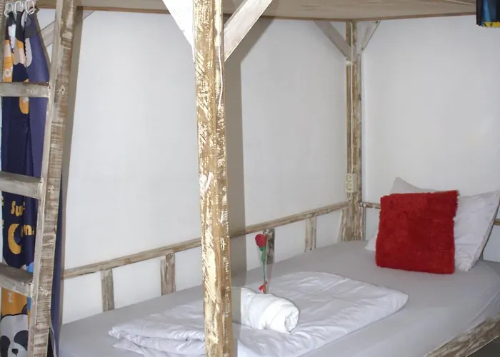 Hostal Joya House *